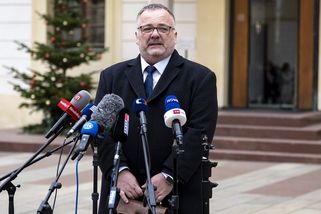 Jediný ve vládě bez titulu. „Vzdělání mi nikdy nechybělo,“ říká Bednárik - Seznam Zprávy